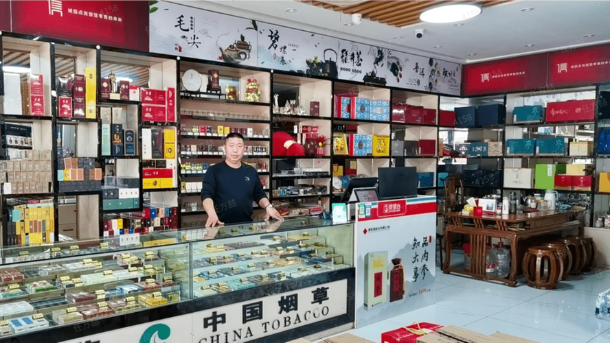 香烟批发店的繁华背后，揭秘日常生活中的烟草经济链